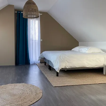 Holiday home Le 90 - Grande Maison Cosy Isneauville